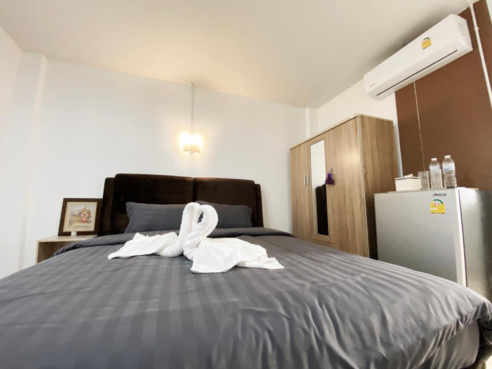 Aparthotel Racha Caftel - 7 House - รชาคาฟเทล Čiang Mai Exteriér fotografie