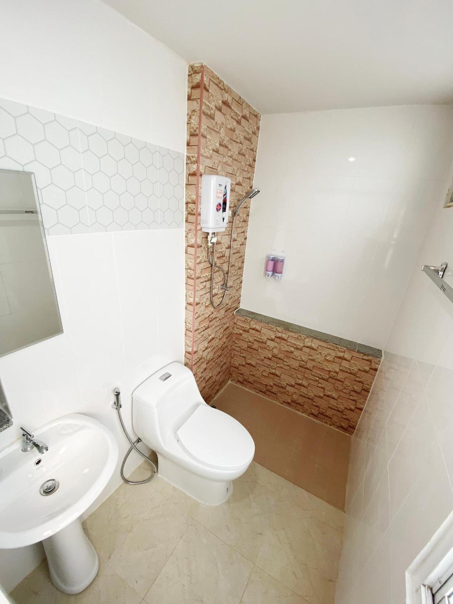 Aparthotel Racha Caftel - 7 House - รชาคาฟเทล Čiang Mai Exteriér fotografie