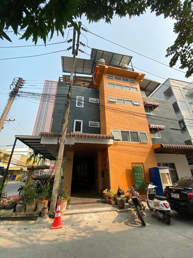 Aparthotel Racha Caftel - 7 House - รชาคาฟเทล Čiang Mai Exteriér fotografie